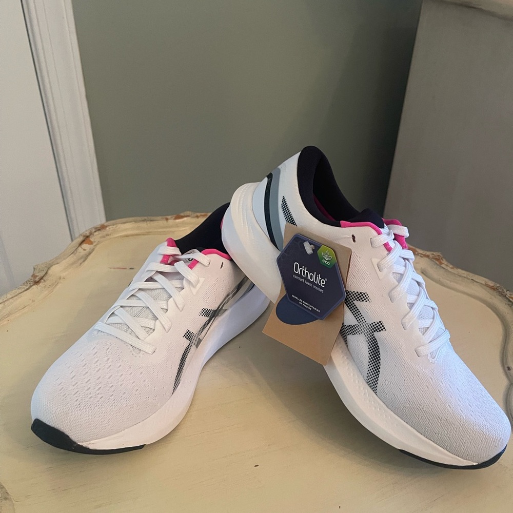 Asics Gel - Plus running sneakers.